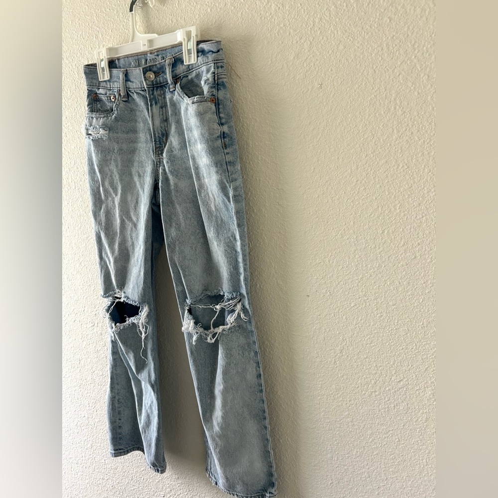 American Eagle Distressed Jeans Size 00 | Light Bleach Dye | Ripped Knees - Picture 4 of 11